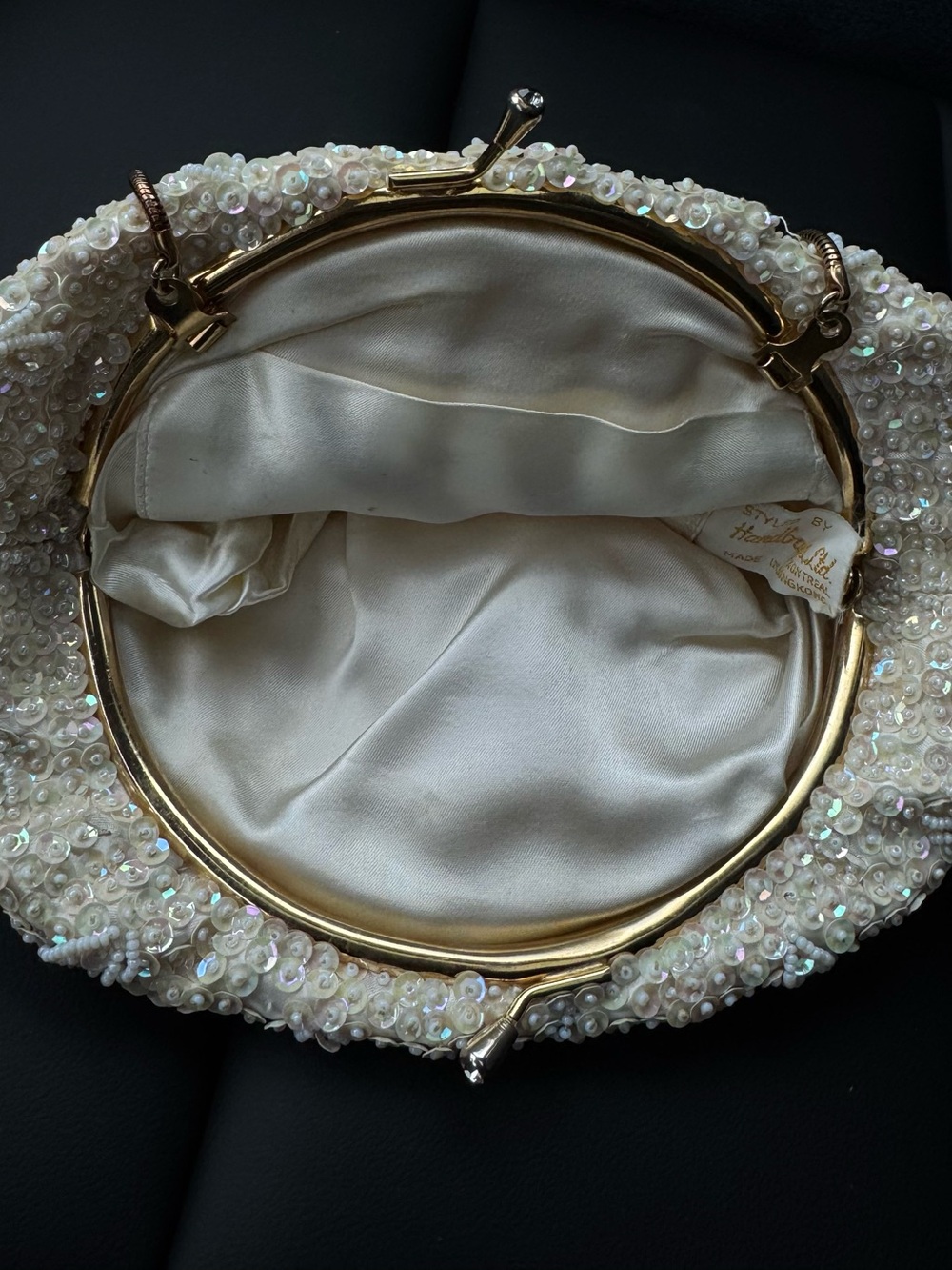 Bridal Sequin & Seed Ivory Cream Kiss Clasp Purse -Handcrafted in Hong Kong - Picture 4 of 5